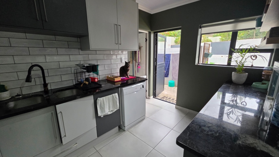 4 Bedroom Property for Sale in Monte Christo Western Cape